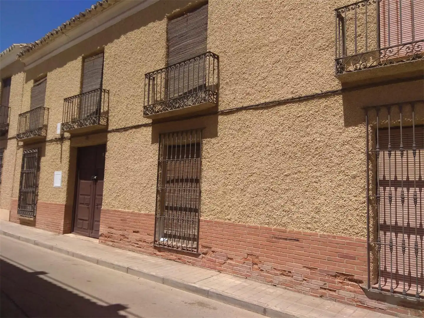 Finca rústica en venta en Calle Maestro Don Cristóbal, 15, Manzanares Vista exterior de Finca rústica en venta en Manzanares con Balcón
