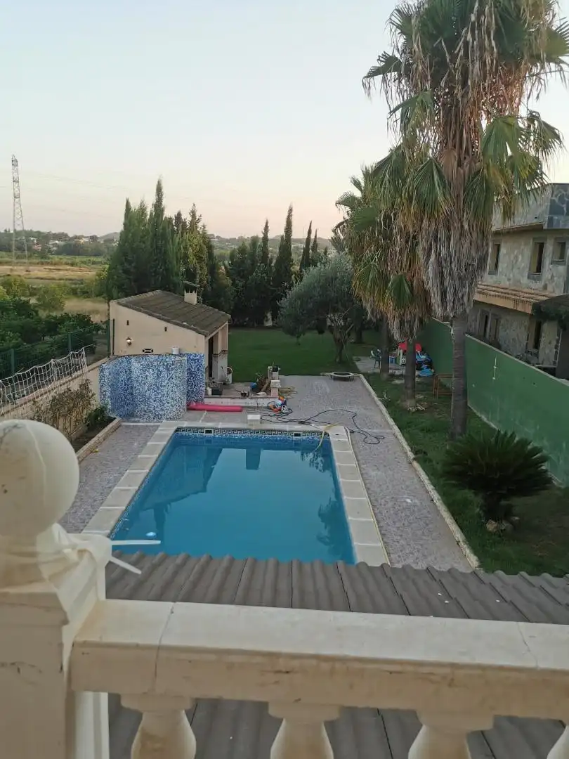 Casa o xalet en venda a Calle de Antonio Machado, Riba-roja de Túria Piscina de Casa o xalet en venda en Riba-roja de Túria amb Calefacció, Jardí privat i Terrassa