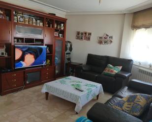 Living room of Single-family semi-detached for sale in  Albacete Capital  with Terrace and Balcony