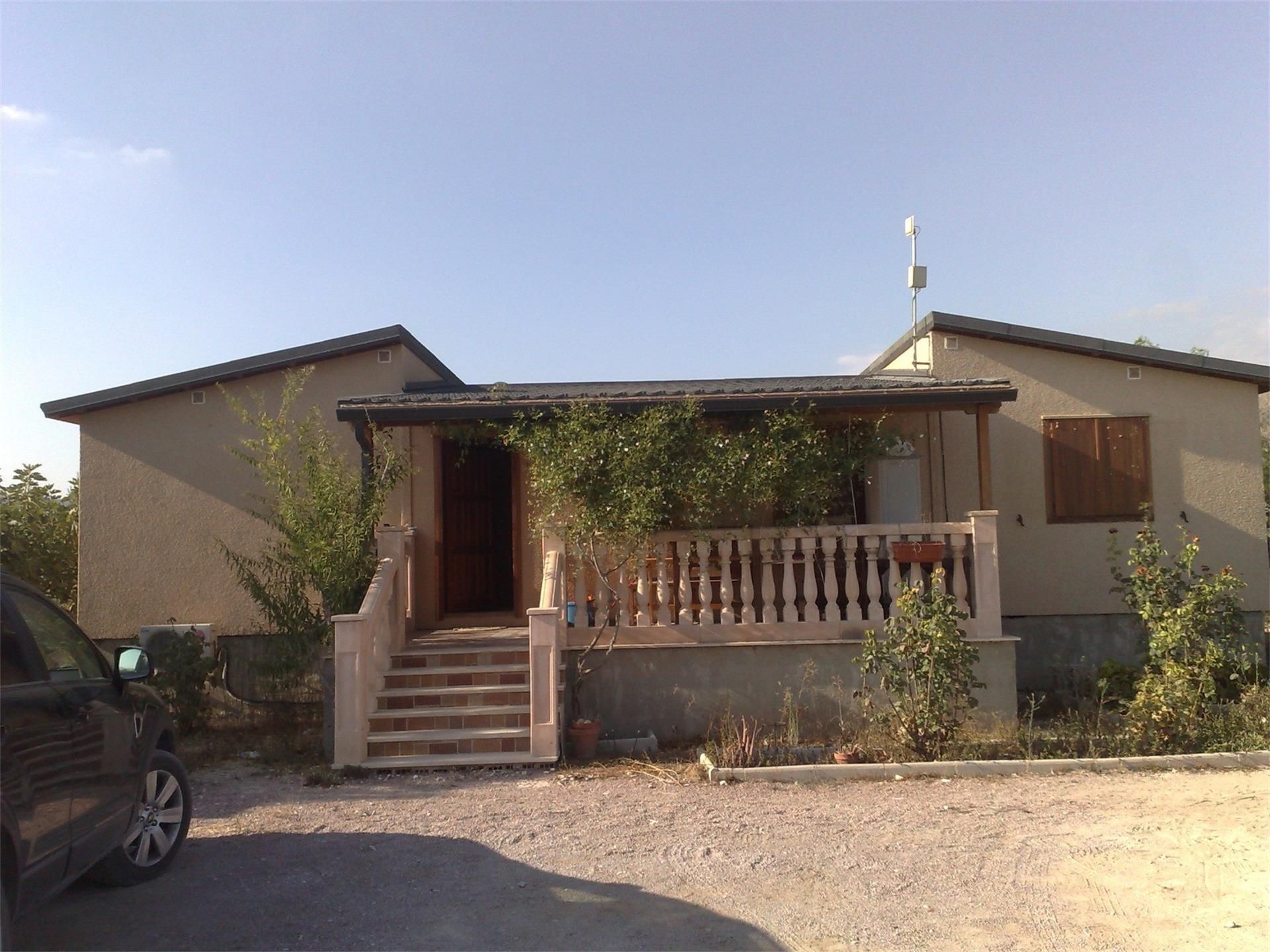 Vista exterior de Finca rústica en venda en Novelda amb Aire condicionat
