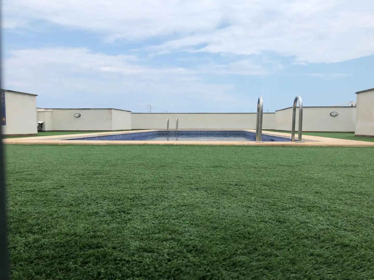 Piscina de Ático en venta en Moncofa con Aire acondicionado, Terraza y Balcón