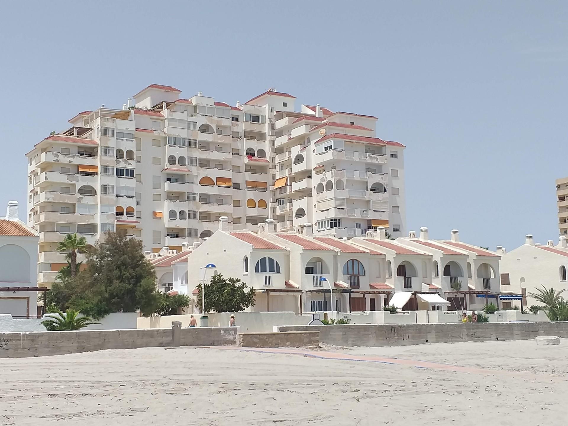 Flat to rent in Avenida Gran Vía de la Manga, Playa de las Gaviotas - El Pedrucho