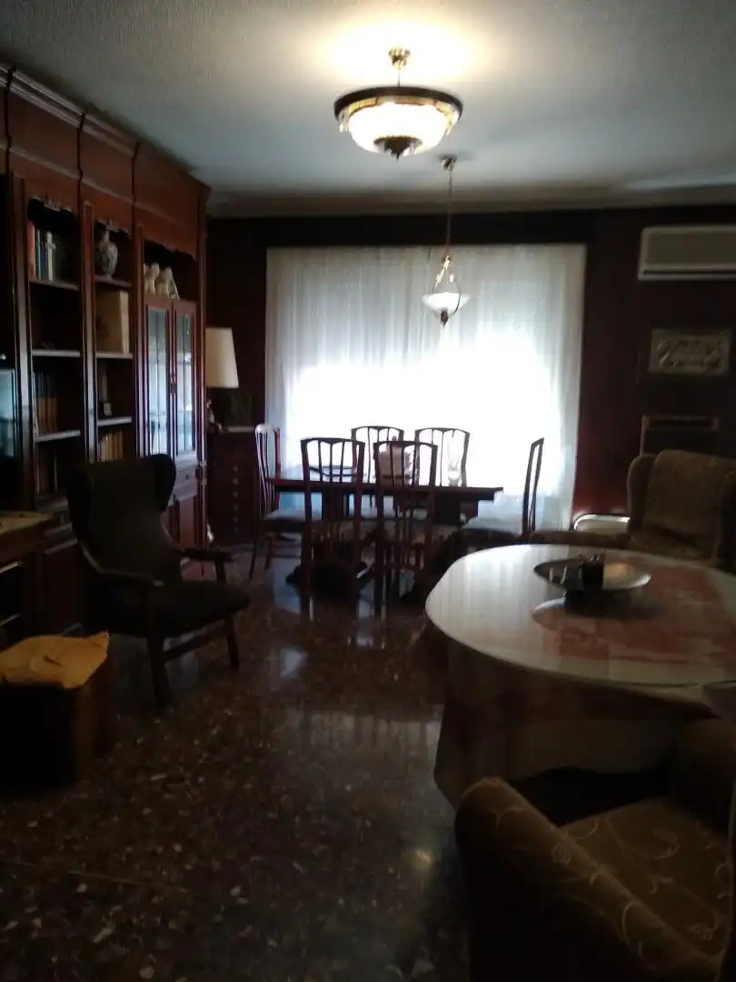 Casa o chalet en venta en Calle Unión, 23, Valdepeñas Comedor de Casa o chalet en venta en Valdepeñas con Aire acondicionado, Calefacción y Jardín privado