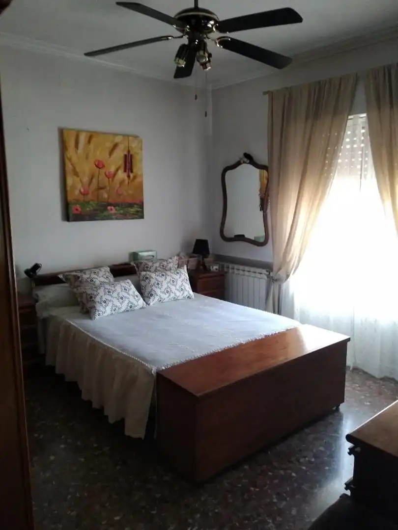 Casa o chalet en venta en Calle Unión, 23, Valdepeñas Habitación de Casa o chalet en venta en Valdepeñas con Aire acondicionado, Calefacción y Jardín privado