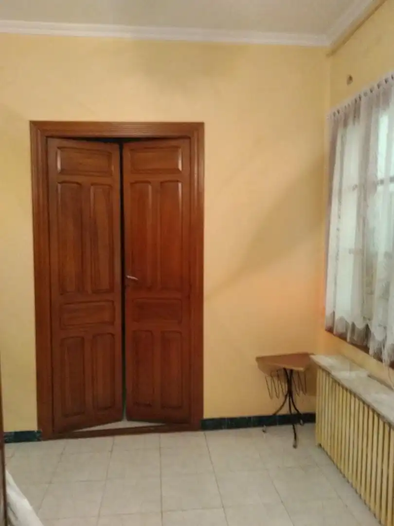 Casa o chalet en venta en Calle Unión, 23, Valdepeñas Habitación de Casa o chalet en venta en Valdepeñas con Aire acondicionado, Calefacción y Jardín privado