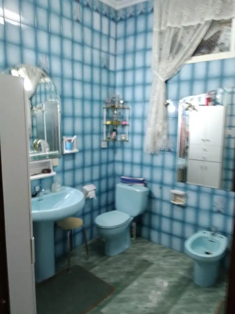 Casa o chalet en venta en Calle Unión, 23, Valdepeñas Baño de Casa o chalet en venta en Valdepeñas con Aire acondicionado, Calefacción y Jardín privado