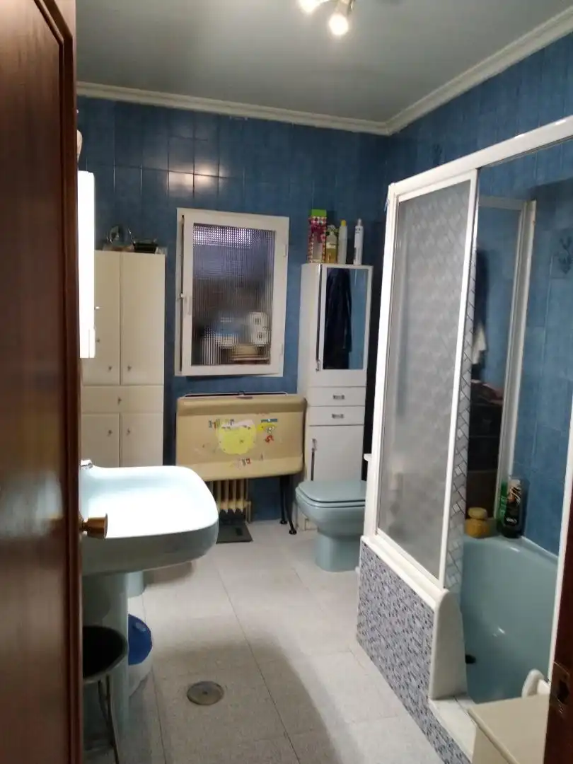 Casa o chalet en venta en Calle Unión, 23, Valdepeñas Baño de Casa o chalet en venta en Valdepeñas con Aire acondicionado, Calefacción y Jardín privado
