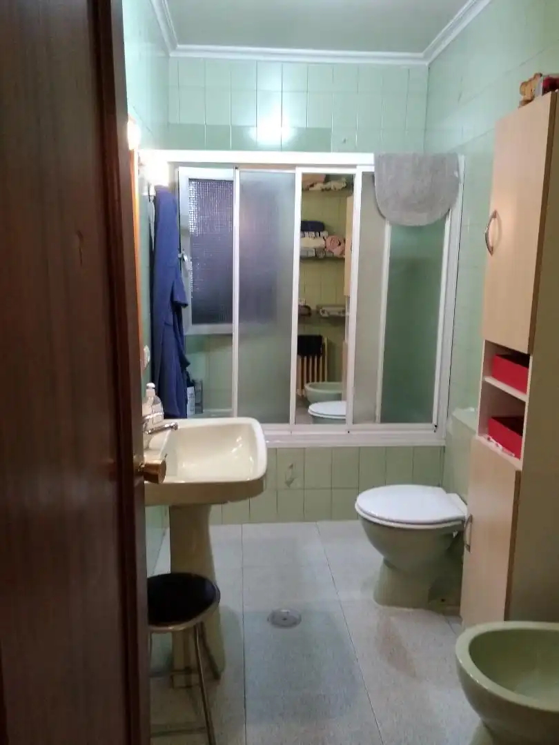 Casa o chalet en venta en Calle Unión, 23, Valdepeñas Baño de Casa o chalet en venta en Valdepeñas con Aire acondicionado, Calefacción y Jardín privado