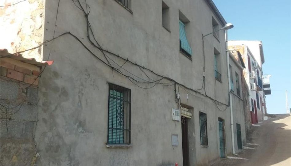 Casa adosada en venta en Calle Nieves, Chiclana de Segura, Jaén - imagen 1 Foto 1 de Casa adosada en venta en Calle Nieves, Chiclana de Segura, Jaén