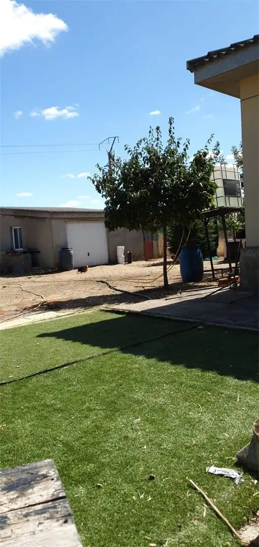 Houses for sale in Carretera de Salamanca, Calvarrasa de Arriba Houses for sale in Calvarrasa de Arriba with Terrace and Balcony