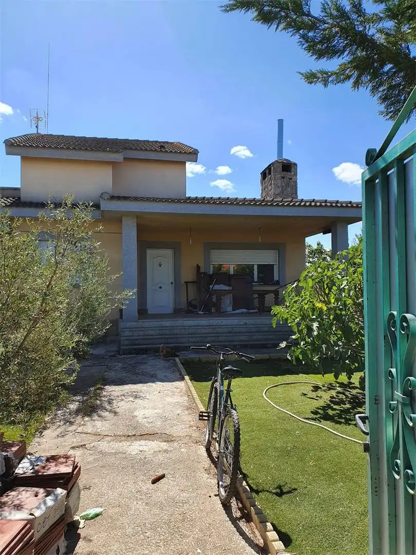 Houses for sale in Carretera de Salamanca, Calvarrasa de Arriba Exterior view of Houses for sale in Calvarrasa de Arriba with Terrace and Balcony