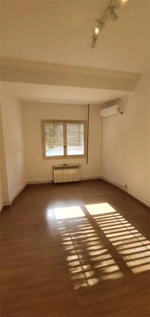 Habitación de Oficina de alquiler en Murcia