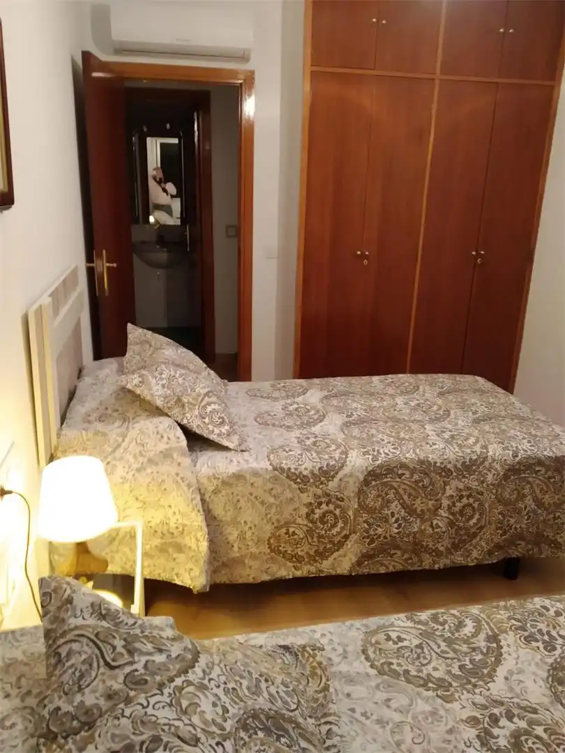 Habitación de Piso de alquiler en Sevilla con Aire acondicionado, Calefacción y Parquet