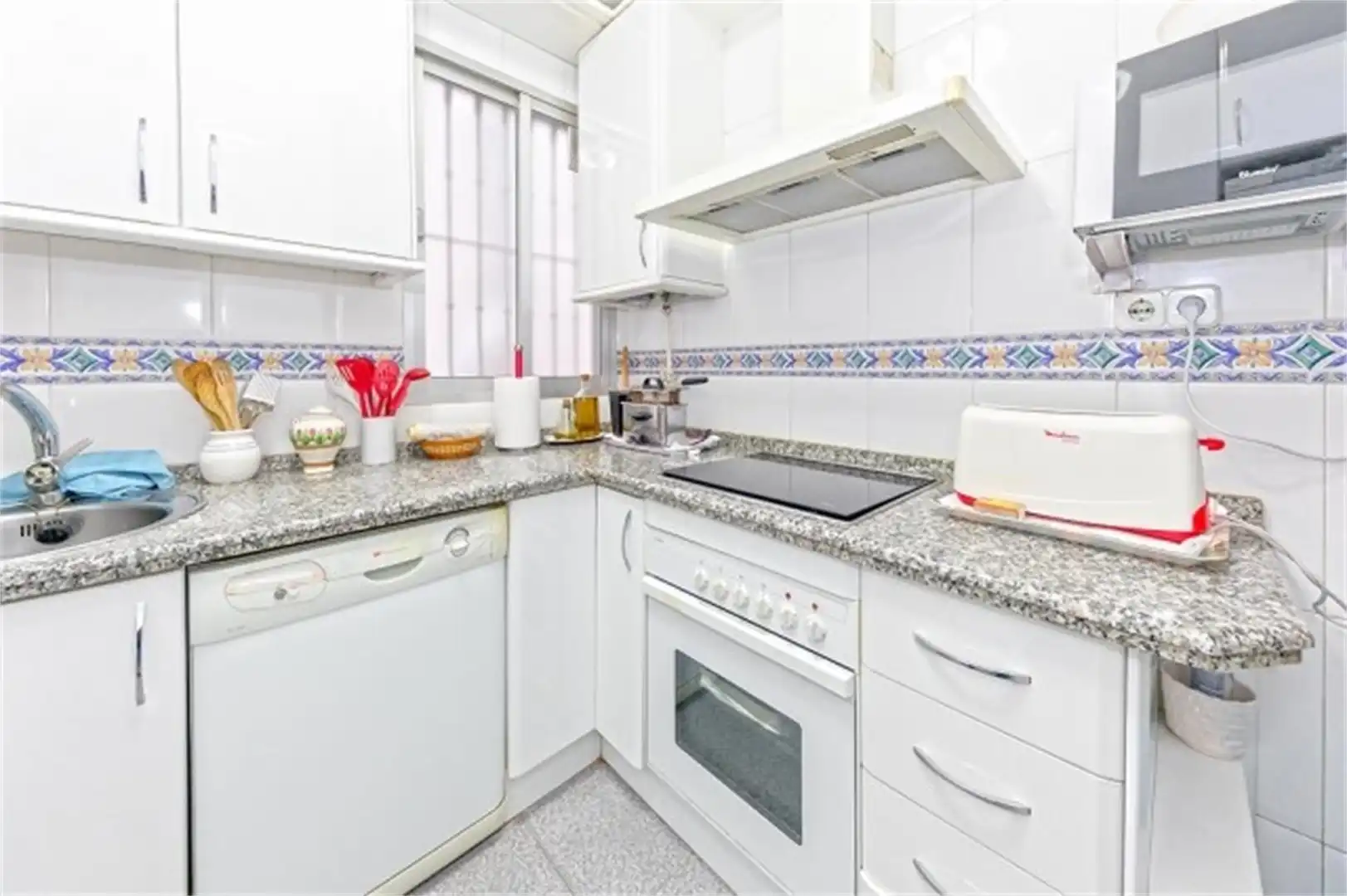 Cocina de Piso de alquiler en Sevilla con Aire acondicionado, Calefacción y Parquet