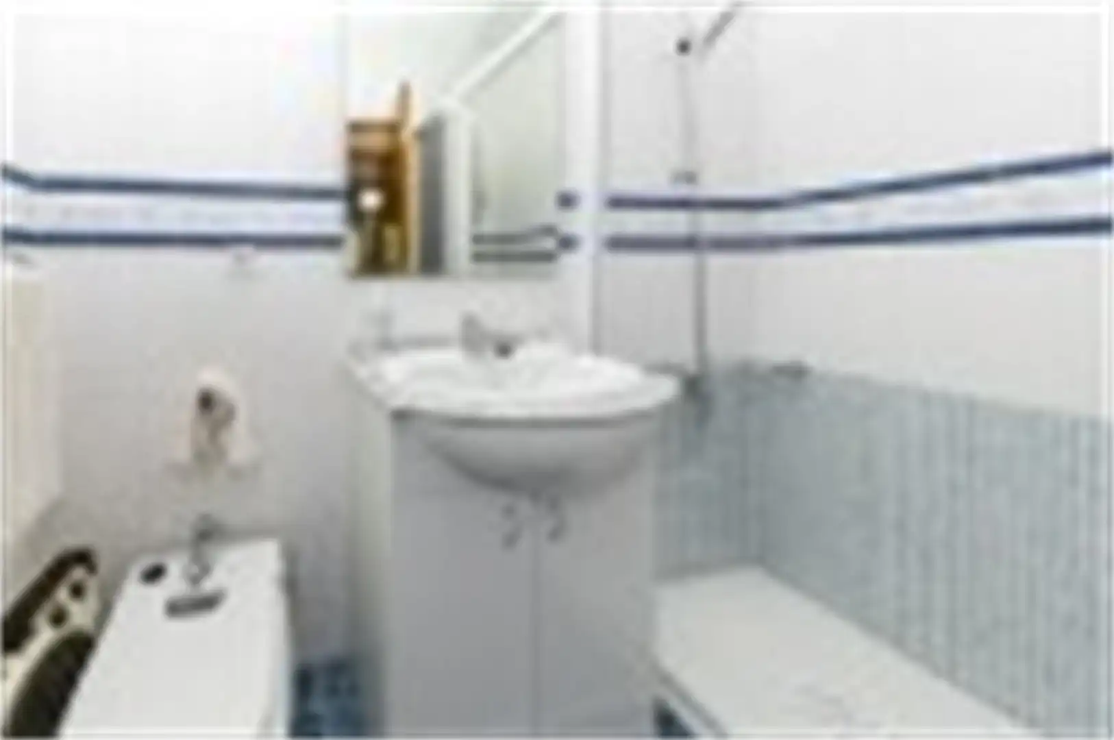 Baño de Piso de alquiler en Sevilla con Aire acondicionado, Calefacción y Parquet