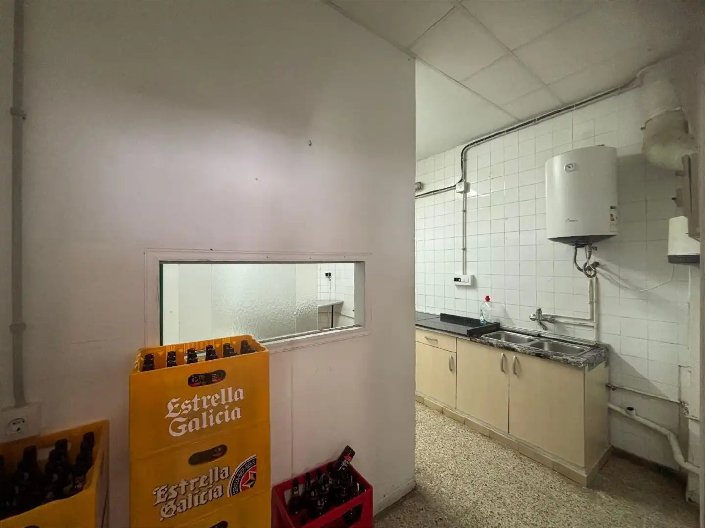 Geschaftsraum zur Miete in Rúa Sánchez Calviño, 27, Zona Ultramar Küche von Geschaftsraum zur Miete in Ferrol mit Parkett und Möbliert