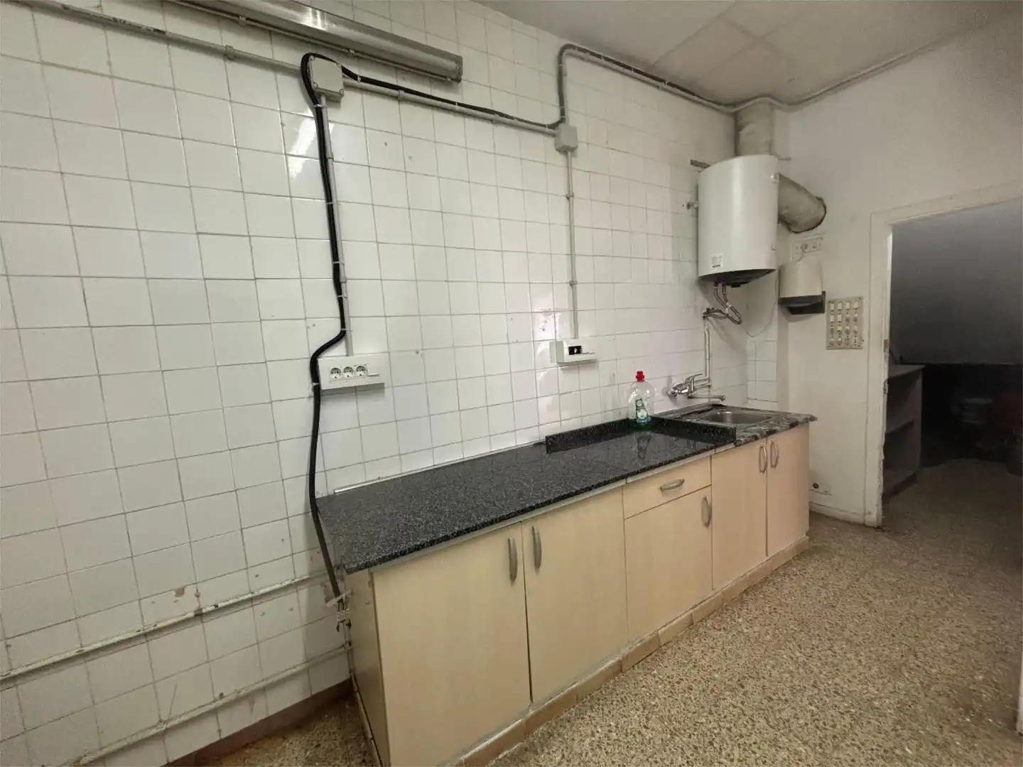 Geschaftsraum zur Miete in Rúa Sánchez Calviño, 27, Zona Ultramar Küche von Geschaftsraum zur Miete in Ferrol mit Parkett und Möbliert