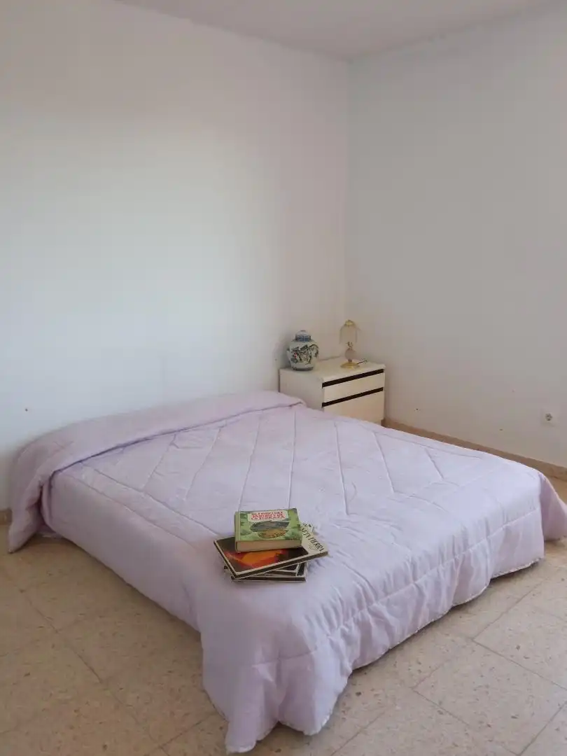 Pis en venda a Carrer Sant Isidre, 30x, El Molar (Tarragona) Dormitori de Pis en venda en El Molar (Tarragona) amb Aire condicionat, Terrassa i Balcó
