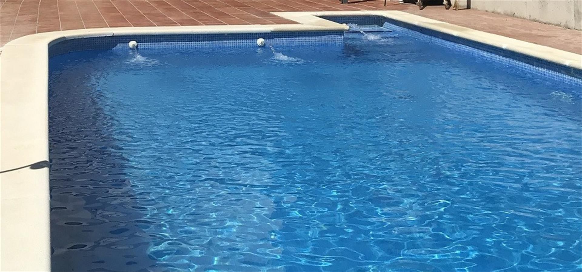 Piscina de Casa o xalet en venda en Linares amb Aire condicionat, Terrassa i Piscina