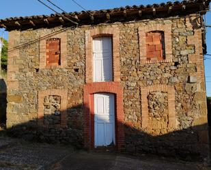 Vista exterior de Casa adosada en venda en Valderrueda