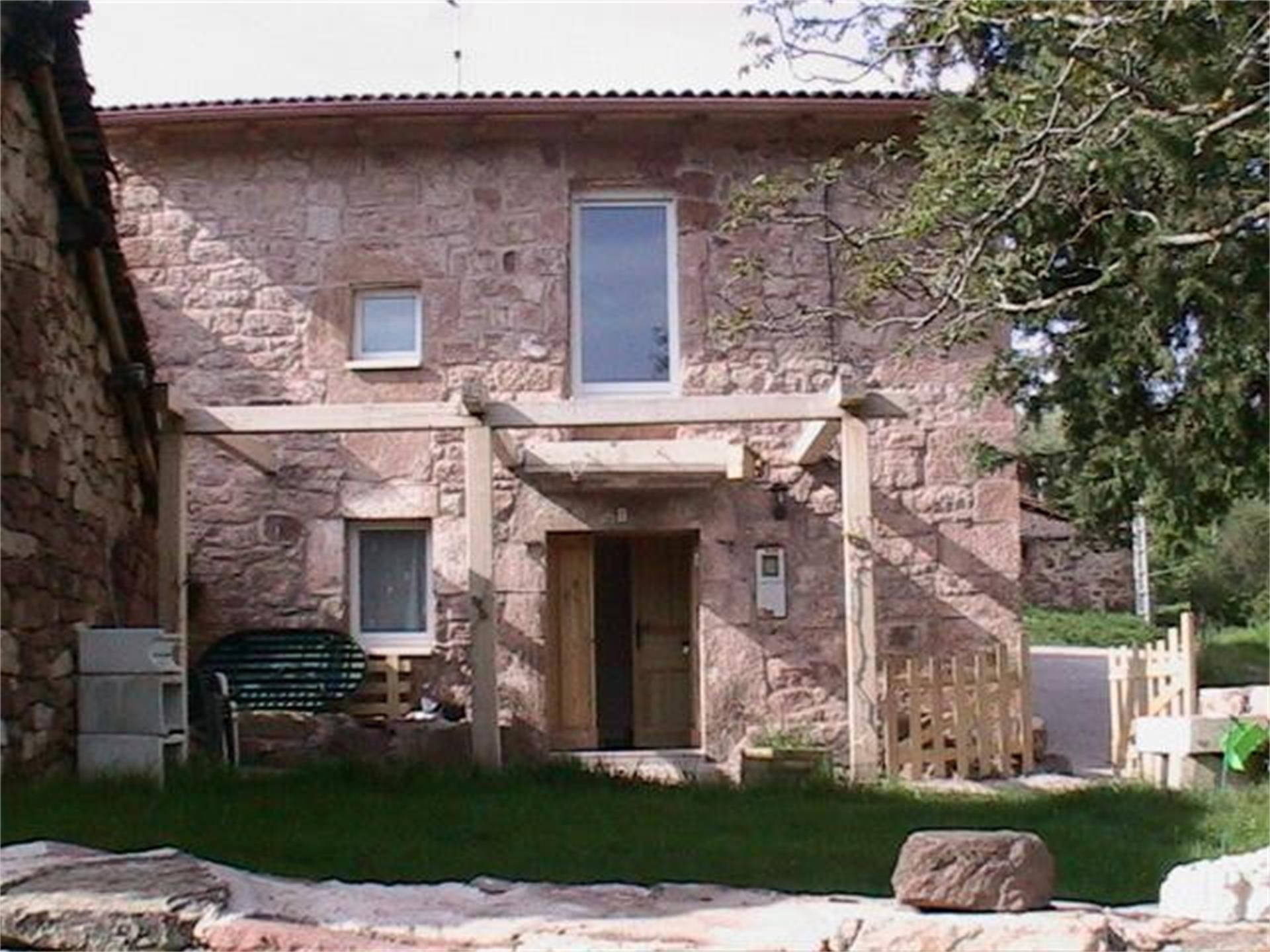 Vista exterior de Finca rústica en venda en Tinieblas de la Sierra amb Jardí privat, Moblat i Forn
