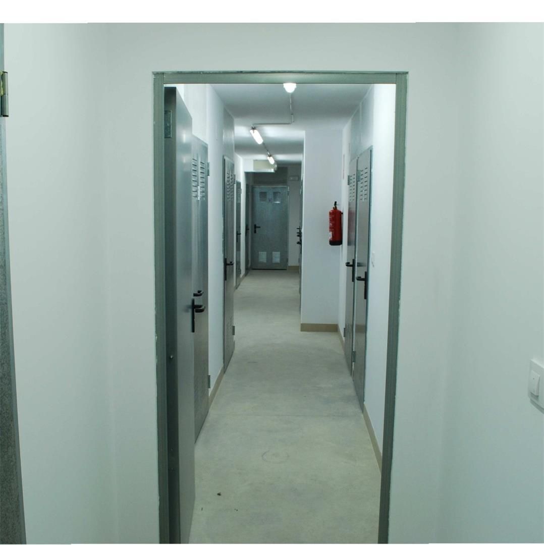 Box room to rent in Carrer Riu Matarranya, Els Esquirols