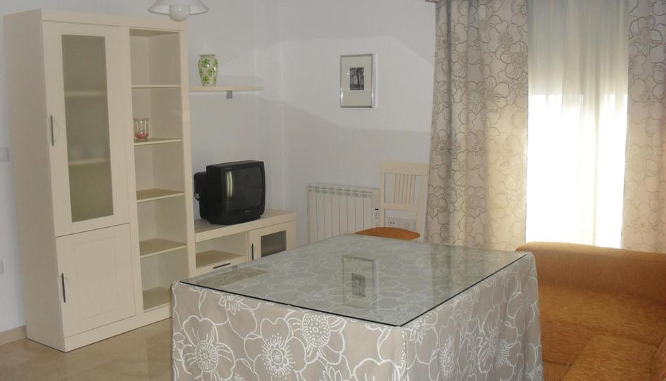 Piso de alquiler en Calle General Marchesis, Baeza, Jaén - imagen 1 Foto 1 de Piso de alquiler en Calle General Marchesis, Baeza, Jaén