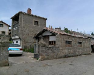 Vista exterior de Finca rústica en venda en Valdeolea amb Terrassa i Balcó