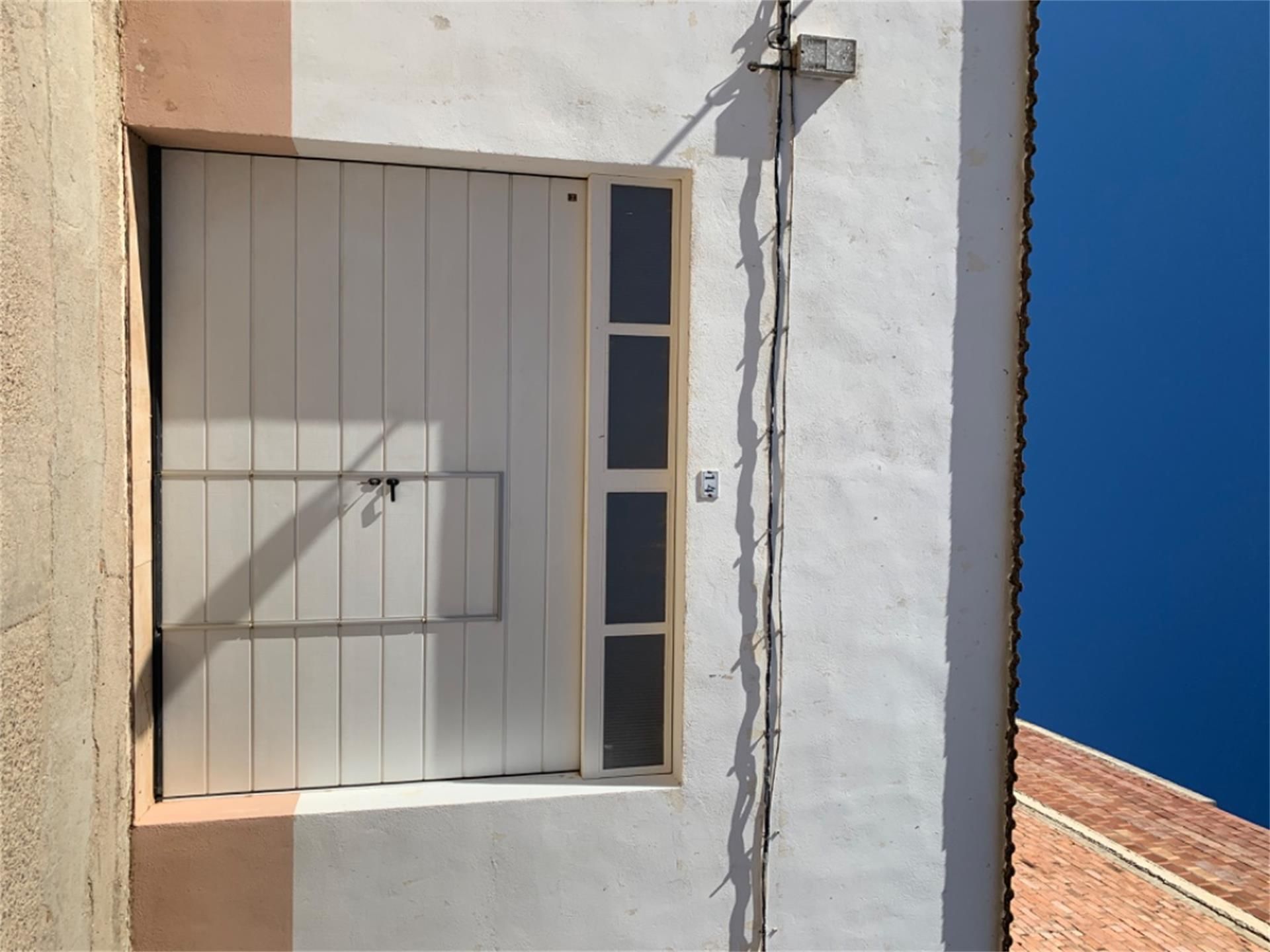 Exterior view of Garage for sale in Bot