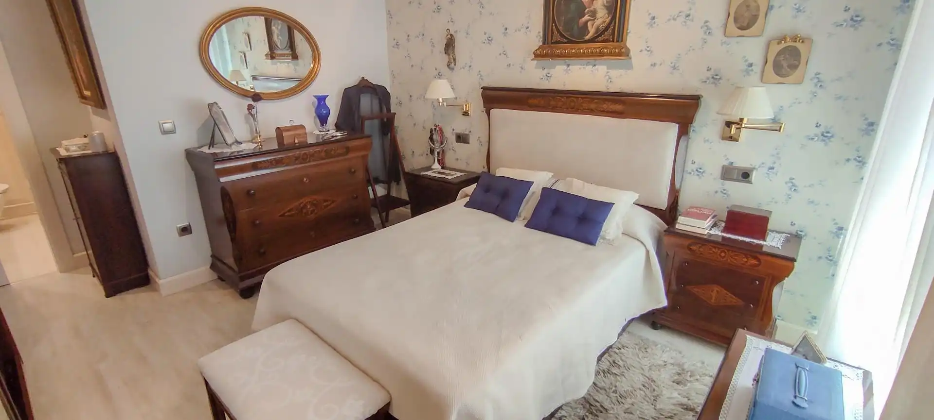Flat for sale in Calle Arabial, 36, Camino de Ronda Bedroom of Flat for sale in Granada with Air Conditioner, Heating and Parquet flooring
