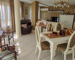 Living room of Flat for sale in  Granada Capital  with Air Conditioner, Heating and Parquet flooring