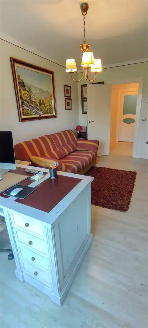 Flat for sale in Calle Arabial, 36, Camino de Ronda Living room of Flat for sale in Granada with Air Conditioner, Heating and Parquet flooring