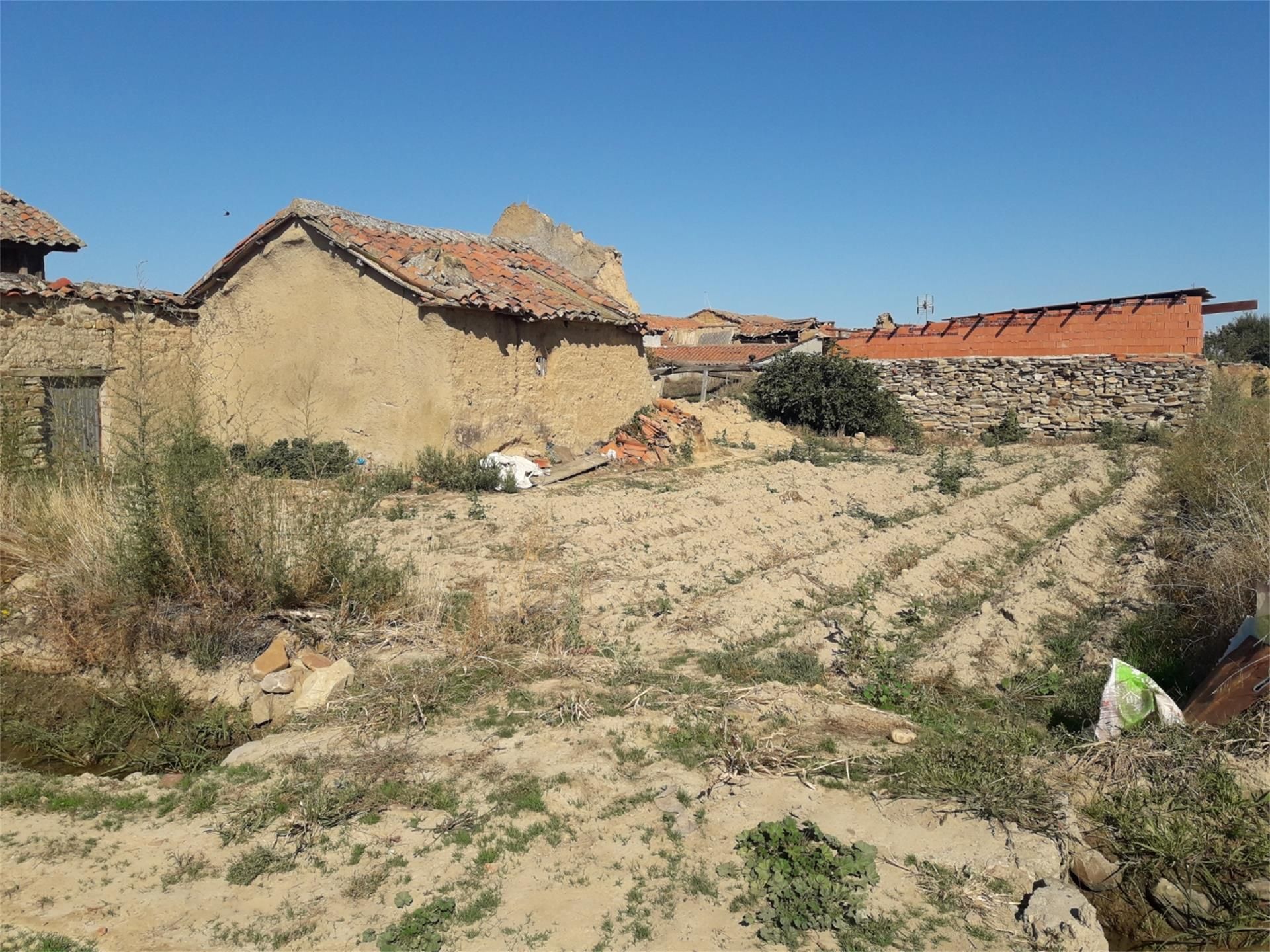 Planta baixa en venda en Riego de la Vega amb Moblat
