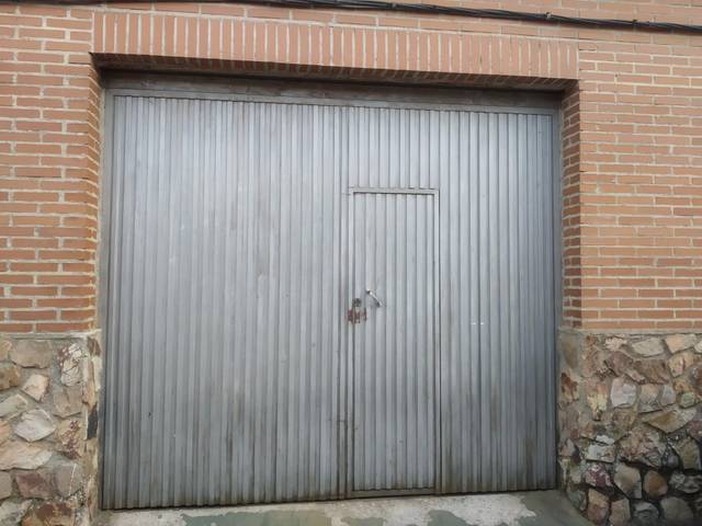 Garaje en Venta en Calle Zurbarán en Helechosa de los Montes
