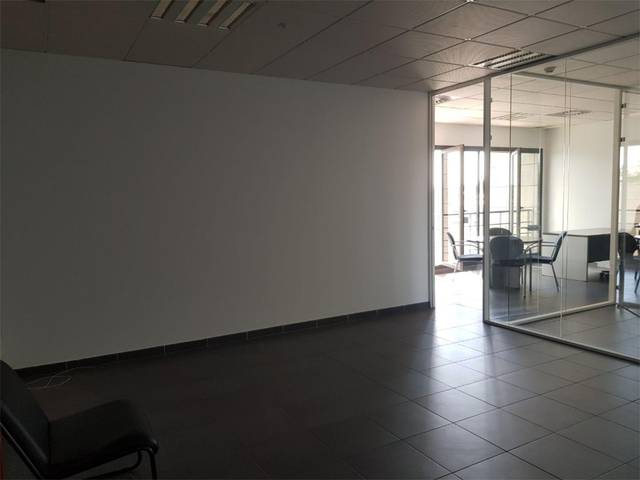 Local comercial en Alquiler en Calle Ingeniería, 3 en Gines