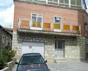 Exterior view of Single-family semi-detached for sale in Garganta de los Montes  with Balcony
