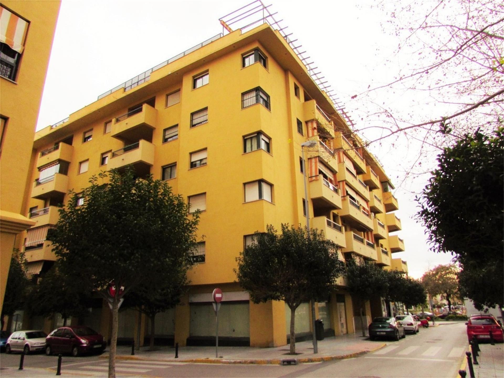 Exterior view of Garage for sale in Marbella