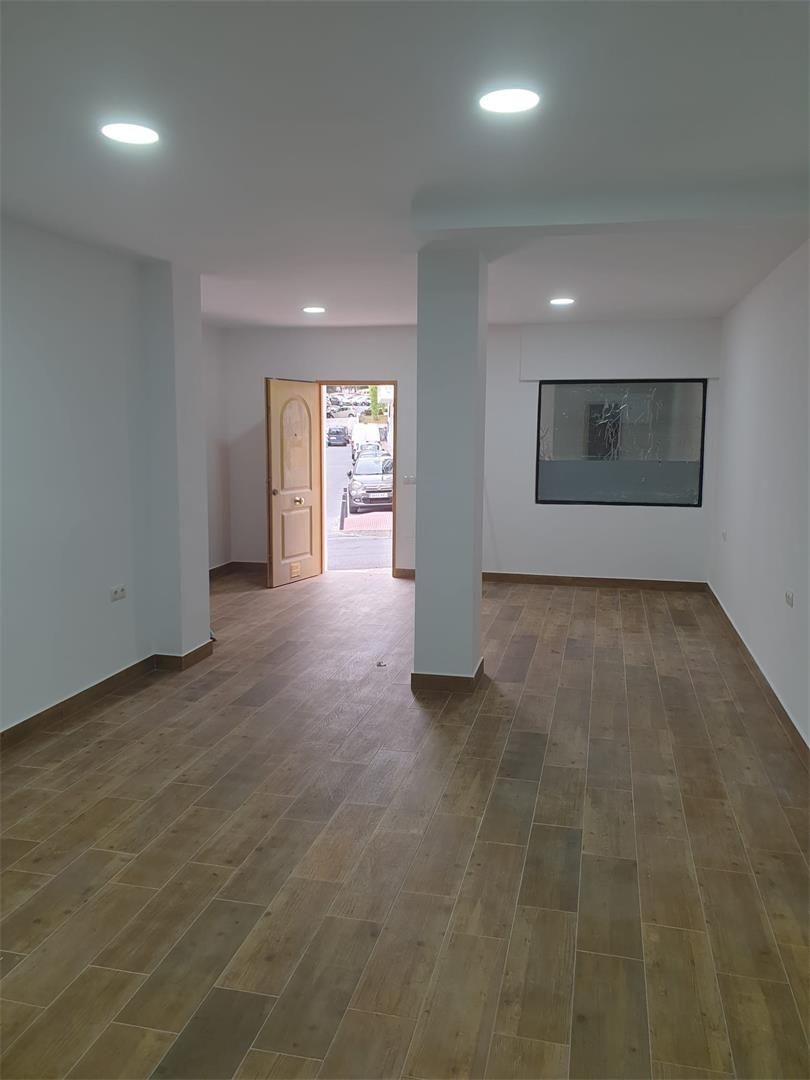 Oficina de alquiler en Marbella