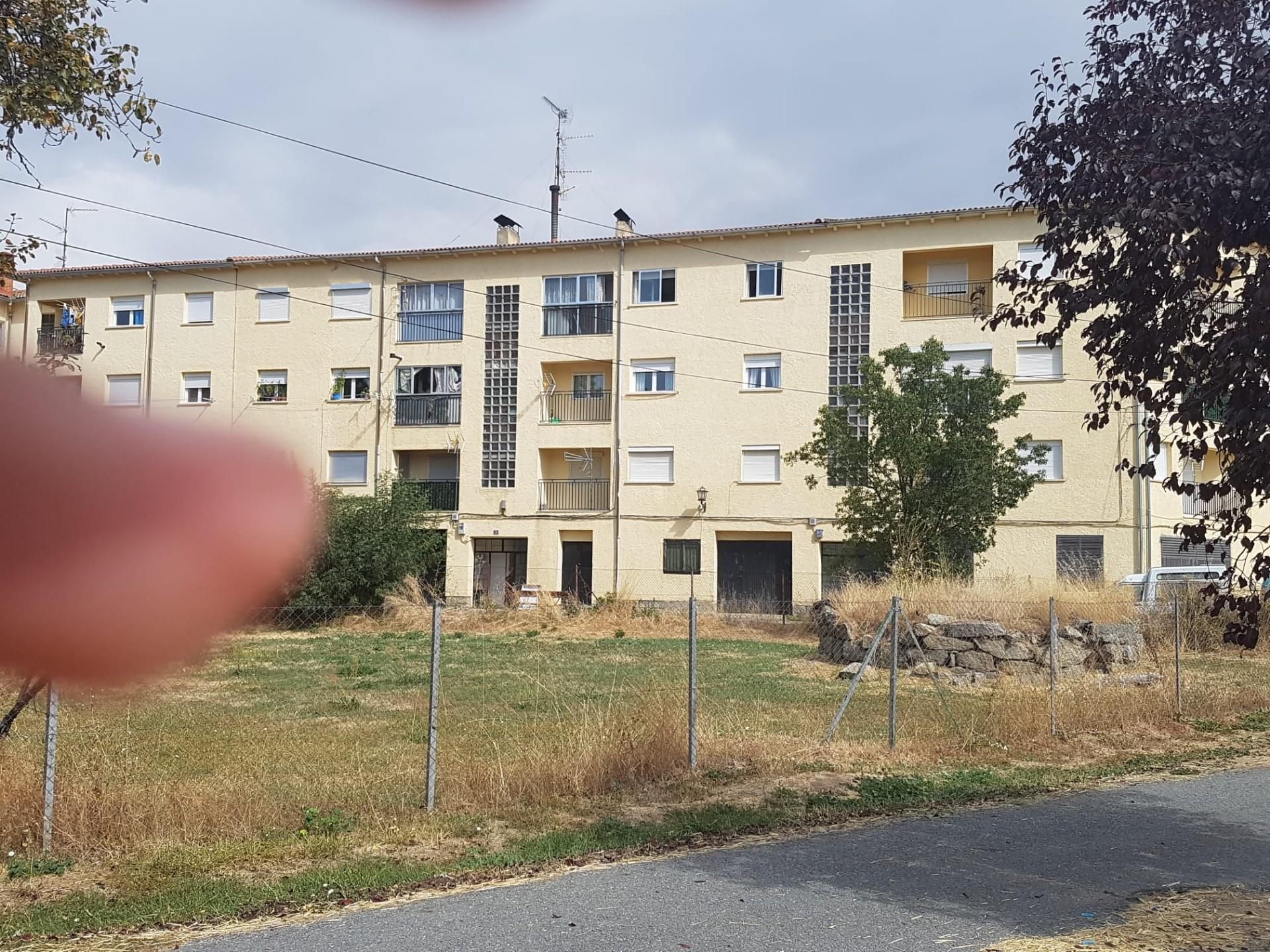 Exterior view of Flat for sale in Navarredondilla  with Heating, Terrace and Storage room