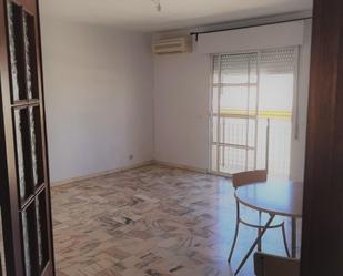 Bedroom of Flat for sale in  Sevilla Capital  with Air Conditioner