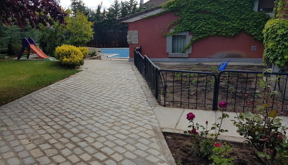 Casa o xalet en venda a Calle Fuente del Bañuelo, Hervencias, Ávila - imatge 1 Foto 1 de Casa o xalet en venda a Calle Fuente del Bañuelo, Hervencias, Ávila