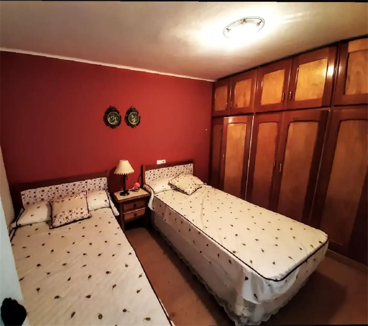Schlafzimmer von Erdgeschoss zum Verkauf in Valverde del Fresno mit Klimaanlage, Heizung und Abstellraum