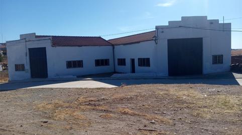 Foto 2 von Fabrikhallen zum Verkauf in Calle las Cruces, Diego del Carpio, Ávila