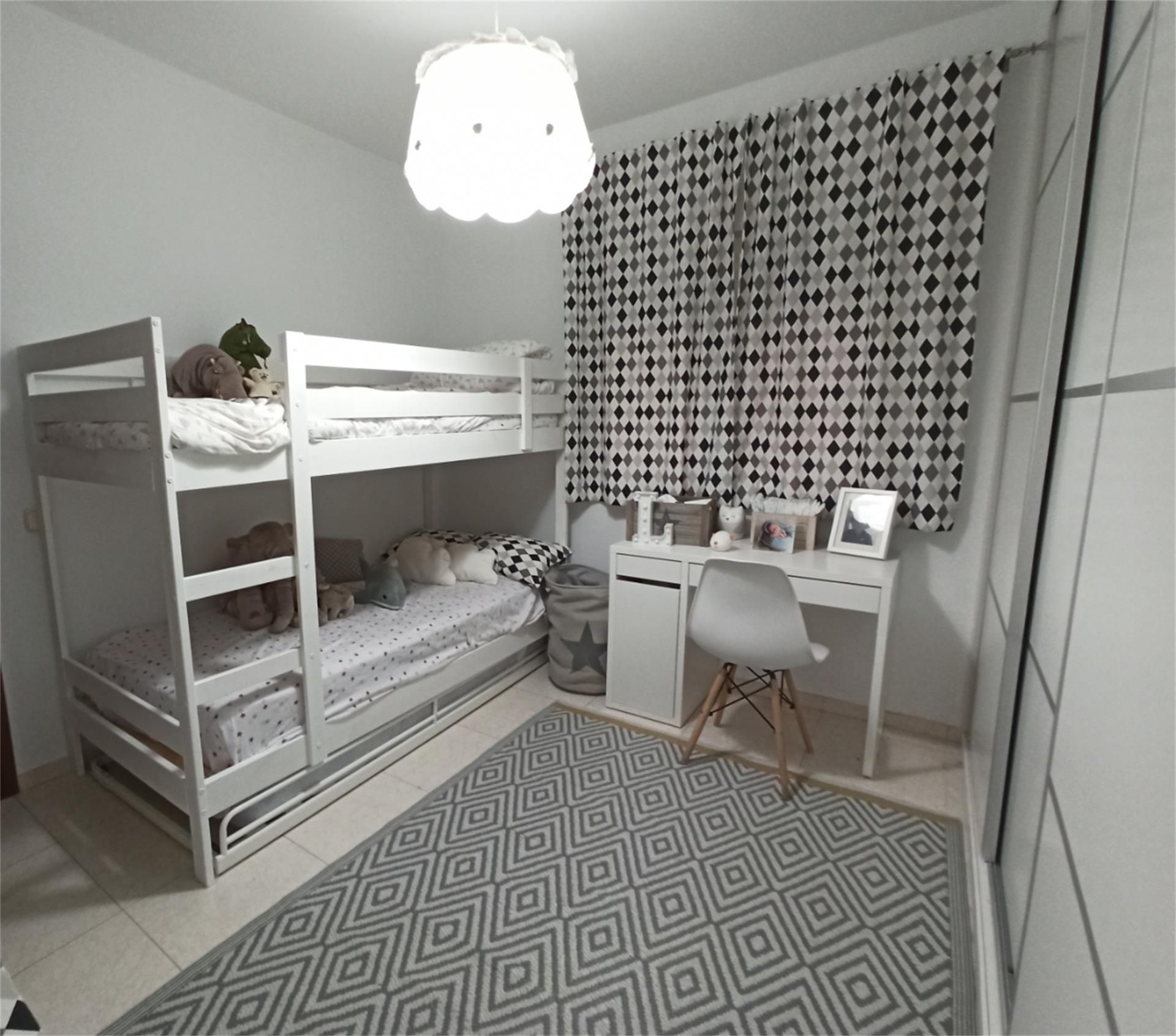 Bedroom of Flat for sale in  Melilla Capital  with Air Conditioner, Heating and Parquet flooring