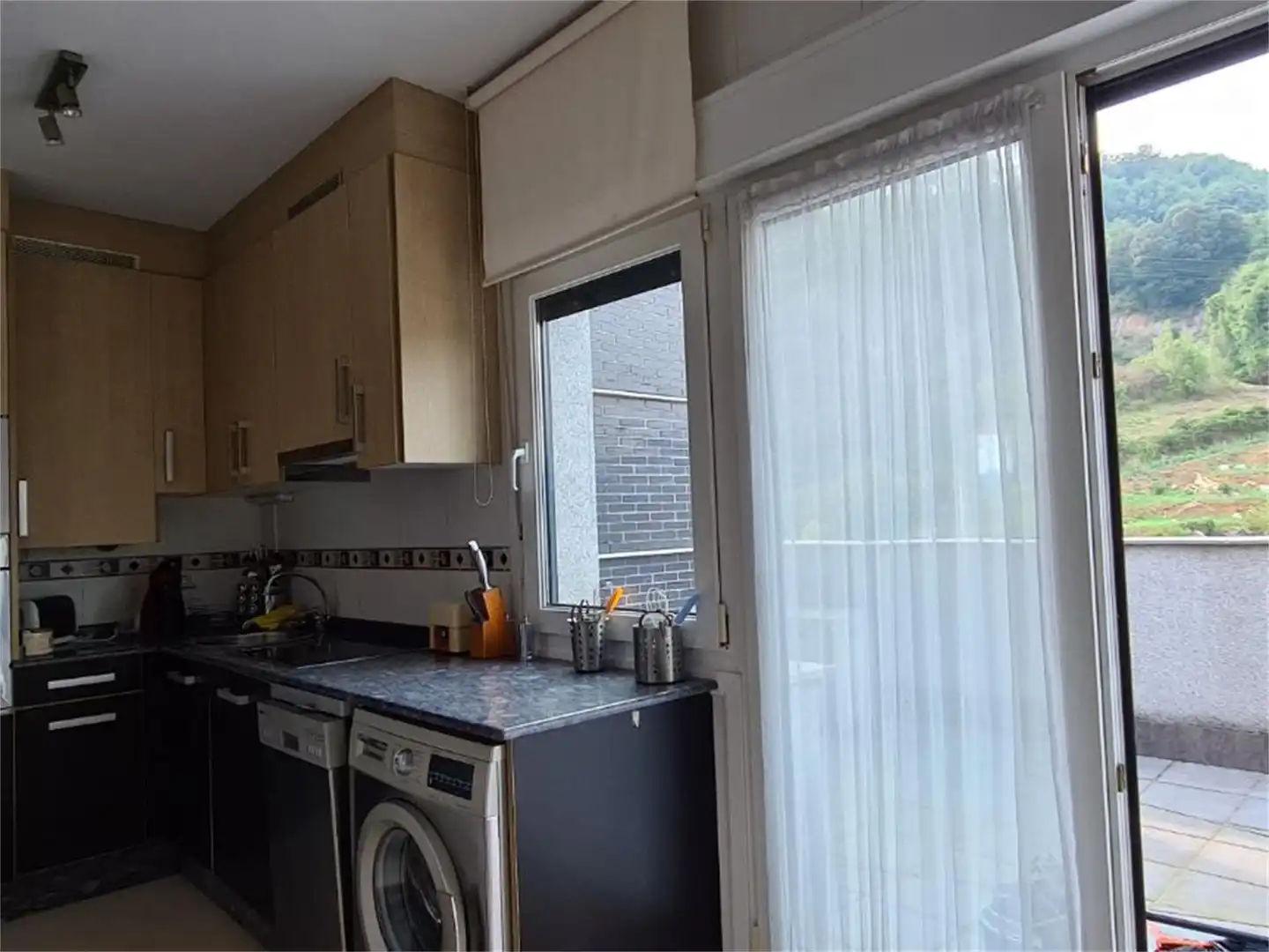 Apartament en venda a Avenida Carmen Miranda, Pravia Cuina de Apartament en venda en Pravia amb Calefacció, Terrassa i Traster