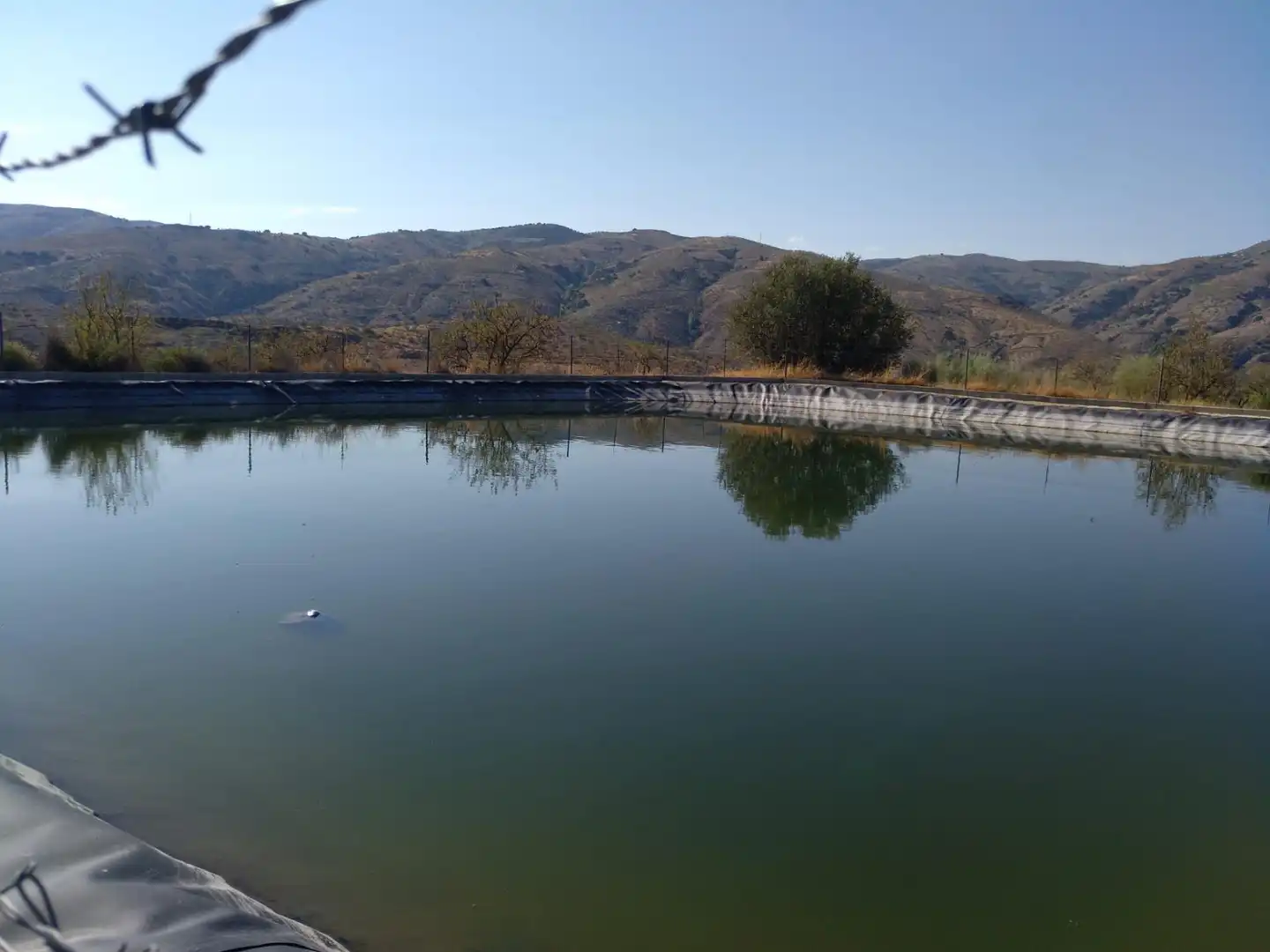 Bebaubares Gelände zum Verkauf in GR-413, Lobras Schwimmbecken von Bebaubares Gelände zum Verkauf in Lobras
