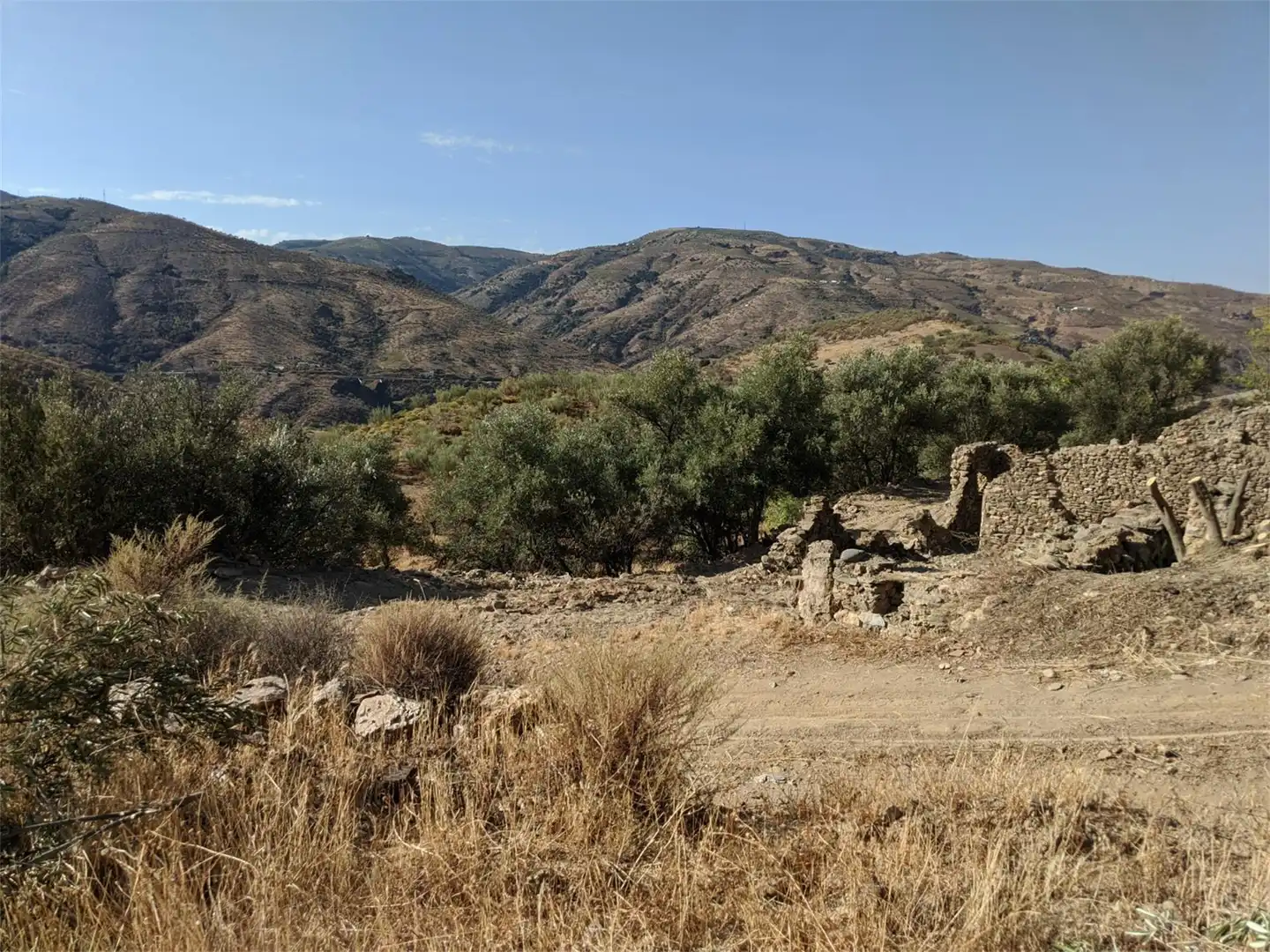 Bebaubares Gelände zum Verkauf in GR-413, Lobras Außenansicht von Bebaubares Gelände zum Verkauf in Lobras