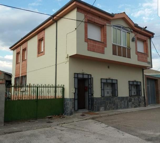 Dúplex en venda a Calle Calvario, Zarzuela del Pinar, Segovia - imatge 1 Foto 1 de Dúplex en venda a Calle Calvario, Zarzuela del Pinar, Segovia