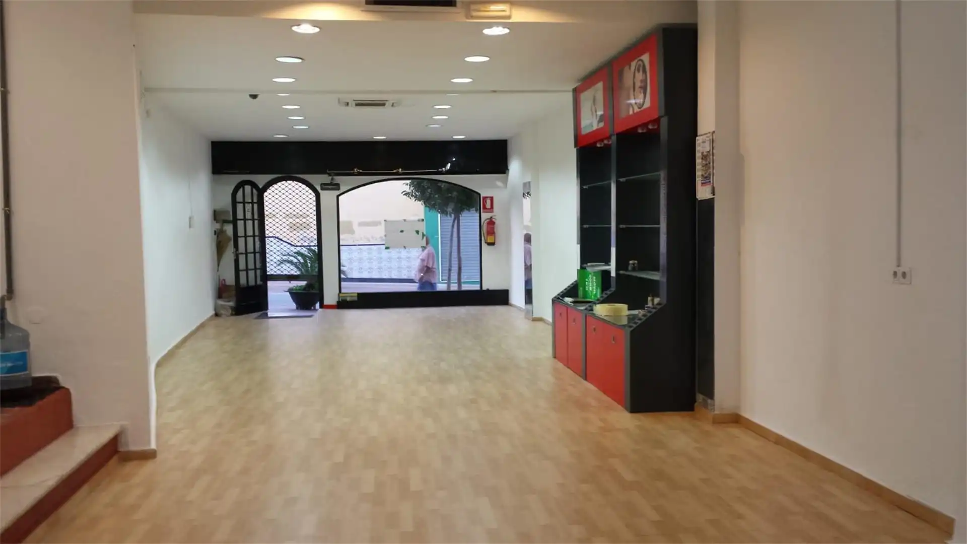 Local en venta en Avenida del Tívoli, Montealto - Monterrey Local en venta en Benalmádena con Aire acondicionado