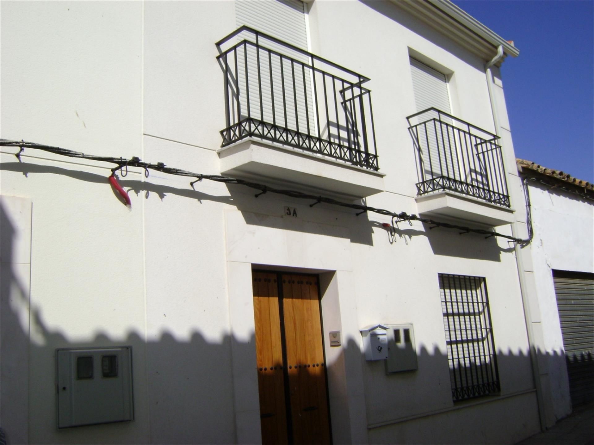 Single-family semi-detached for sale in Plaza de Andalucía, Almodóvar del Río